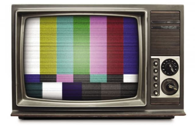 우리나라 첫 컬러TV방송은 1980년 12월 1일 시작됐다.